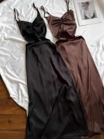 پیراهن ساتن پشت‌بندی بلند چاک‌دار - Image 4