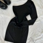 پیراهن یقه رومی چاک‌دار لاکرا