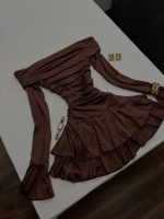 پیراهن آف‌شولدر چین‌دار دوطبقه لاکرا - Image 3